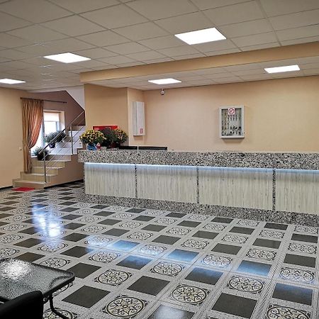 Отель Визит Pogreby  Esterno foto