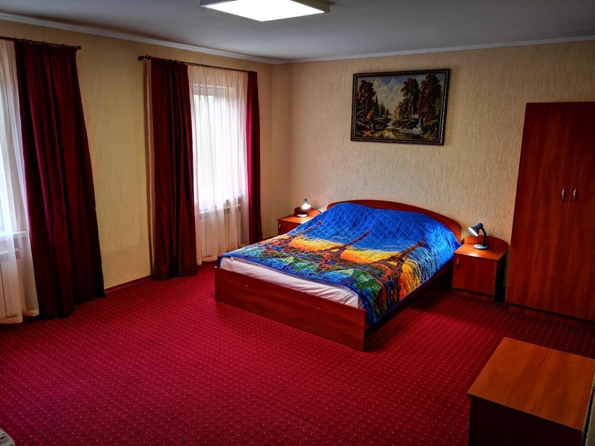 Отель Визит Pogreby  Esterno foto